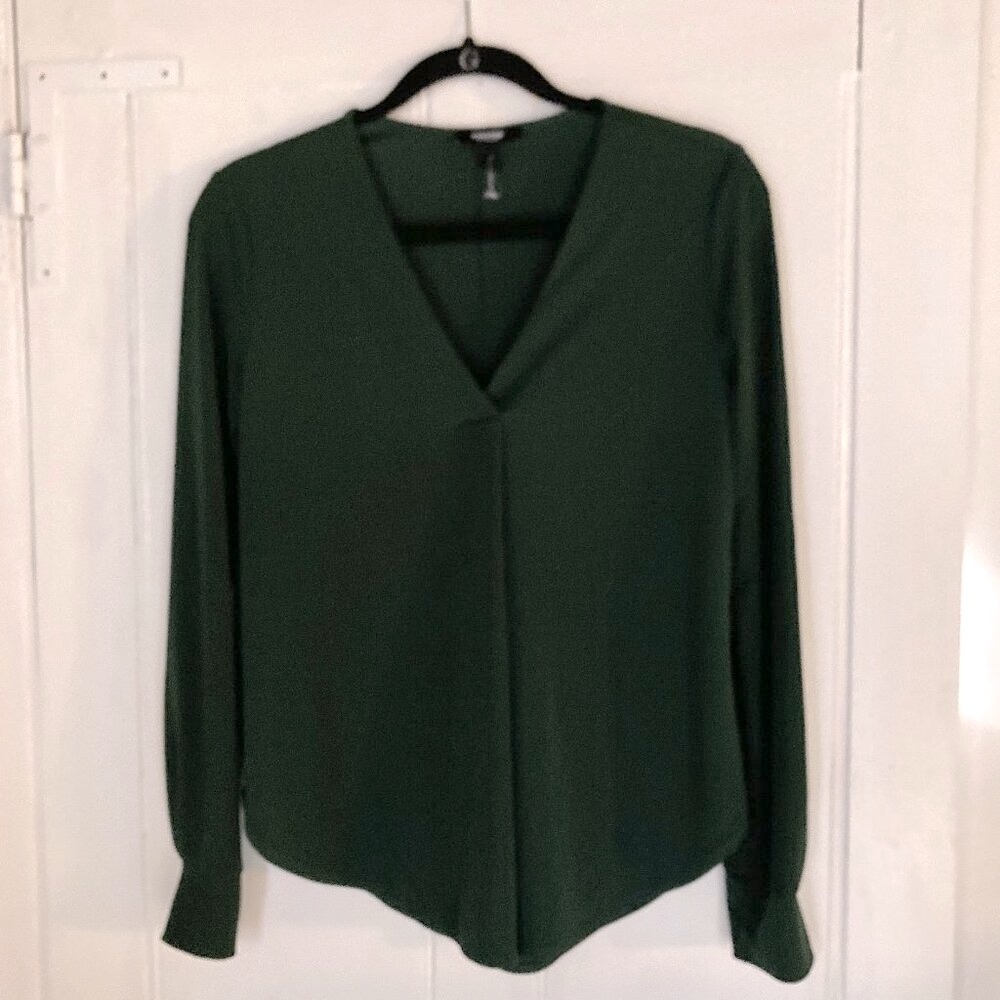 Premise Studio Dark Green Popover Blouse with Long Sleeves and V-Neck, XS